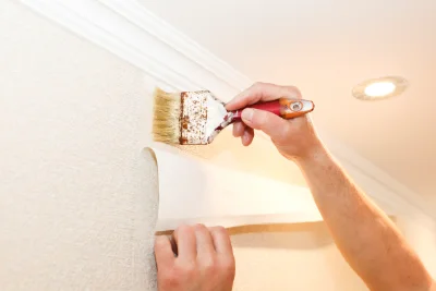 Pose de papier peint à la Turballe — revêtements muraux et toiles de verre